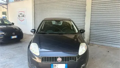 Usata Fiat Grande Punto Dynamic 90 CV (66 kW) 2009 Grigio Utilitaria