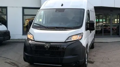 Neu Peugeot Boxer 140 PS (102 kW) 2025 Weiß Van