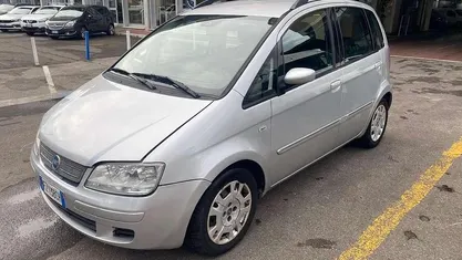 Usata Fiat Idea Dynamic 69 CV (50 kW) 2008 Grigio garbato Monovolume