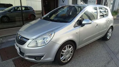 Argento Usata 2007 Opel Corsa Club Tre volumi | 3900 € (Cara)