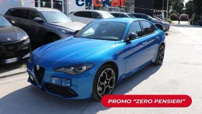 Usata Alfa Romeo Giulia Competizione 280 CV (205 kW) 2023 Bluazzurro Berlina