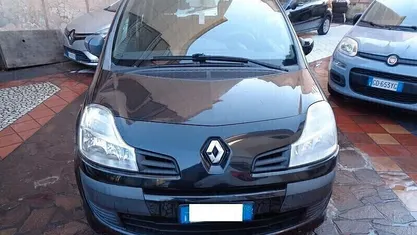 Usata Renault Modus 75 CV (55 kW) 2009 Monovolume