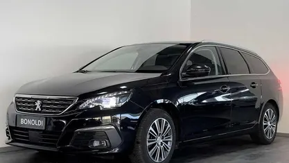 Nero Usata 2021 Peugeot 308 Allure Station wagon | 13.900 € (Buon prezzo)