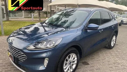 Usata Ford Kuga Titanium 120 CV (88 kW) 2022 Blu SUV