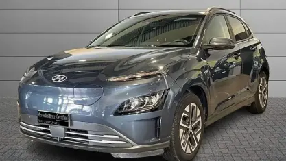 Usata Hyundai Kona 100 kW (136 CV) 2022 Blu scuro metallizzato SUV