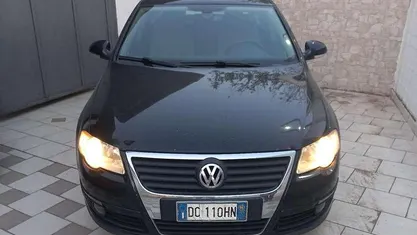 Nera Usata 2006 VW Passat Comfortline Tre volumi | 2001 € (Super prezzo)