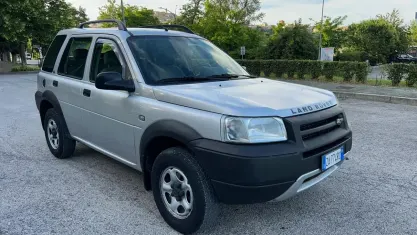 Usata Land Rover Freelander 111 CV (81 kW) 2002 Grigio SUV