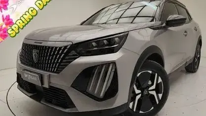 Usado Peugeot 2008 GTi 145 HP (106 kW) 2025 Cinzento SUV