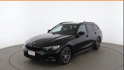 Nero Usata 2022 BMW 320e Advantage Station wagon | 25.499 € (Ottimo prezzo)