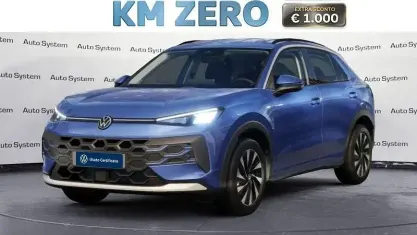 Nuova VW T-Roc Life 150 CV (110 kW) 2026 Celestial blue SUV