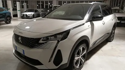 Usata 2021 Peugeot 5008 GT SUV | 22.950 € (Buon prezzo)