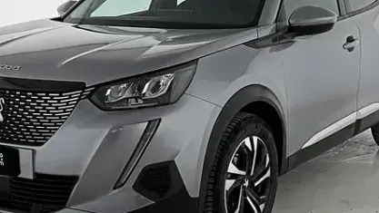 Usata Peugeot 2008 Allure 102 CV (75 kW) 2020 Nero SUV