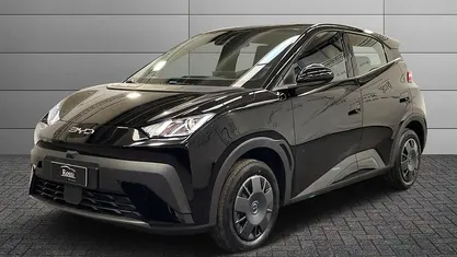 Nuova BYD Dolphin Surf Active 64 kW (88 CV) 2026 Polar night black Utilitaria