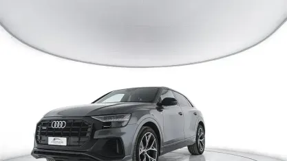Usata Audi Q8 Sport 286 CV (210 kW) 2020 Grigio SUV