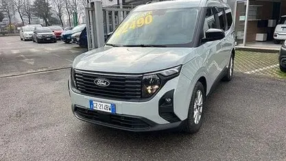 Usata Ford Tourneo Courier Titanium 124 CV (91 kW) 2025 Grigio Monovolume