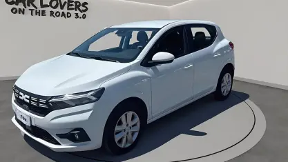 Usata Dacia Sandero Expression 101 CV (74 kW) 2023 369 bianco ghiaccio Utilitaria