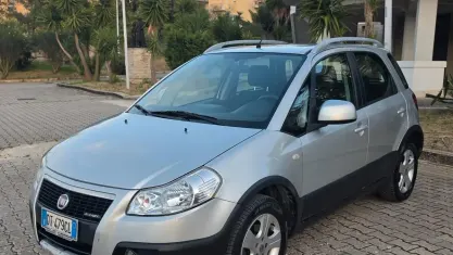 Usata Fiat Sedici 120 CV (88 kW) 2008 Grigio SUV