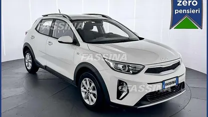 Bianco Usata 2022 Kia Stonic Urban SUV | 12.900 € (Buon prezzo)