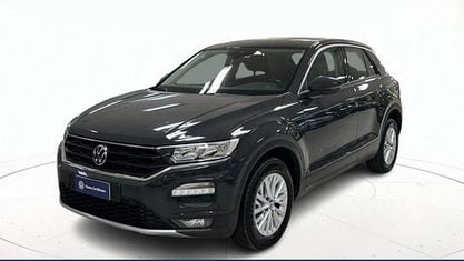 Usata VW T-Roc Business 150 CV (110 kW) 2021 Grigio / pastello SUV