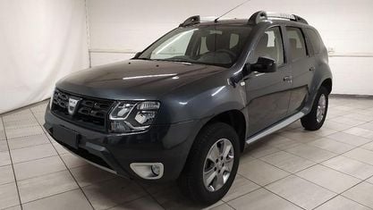 Usata Dacia Duster Black Shadow 110 CV (80 kW) 2017 Grigio SUV