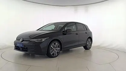 Usata 2025 VW Golf Edition Berlina | 32.400 € (Buon prezzo)