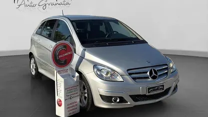 Usata Mercedes B180 Premium 109 CV (80 kW) 2011 Argento Monovolume