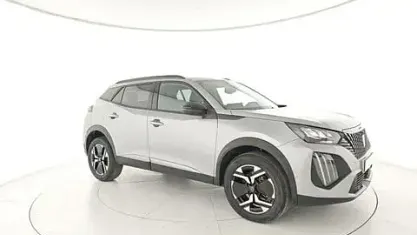 Usata Peugeot 2008 Allure 145 CV (106 kW) 2025 Grigio SUV