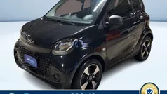 Nero metallizzato Usata 2021 Smart ForTwo Electric Drive Passion Tre volumi | 13.500 € (Buon prezzo)