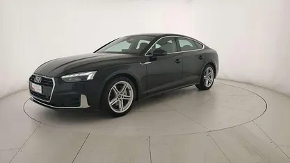 Nero brillante Nuova 2025 Audi A5 Sportback Advanced Due volumi | 45.900 € (Buon prezzo)