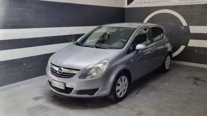 Usata Opel Corsa Edition 75 CV (55 kW) 2010 Blu Utilitaria