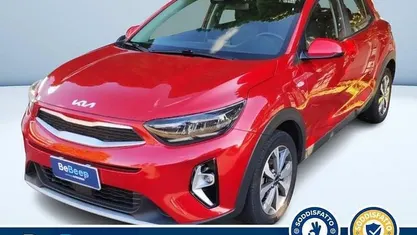 Usata 2023 Kia Stonic Urban SUV | 15.900 € (Buon prezzo)