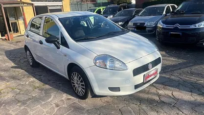 Usata Fiat Grande Punto S 69 CV (50 kW) 2012 Bianco Utilitaria