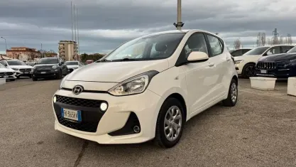 Usata Hyundai i10 69 CV (50 kW) 2017 Bianco Utilitaria