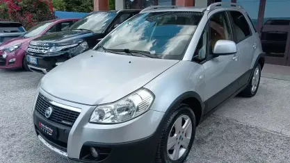 Usata Fiat Sedici 120 CV (88 kW) 2006 Grigio SUV
