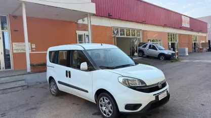 Usata Fiat Doblò Lounge 120 CV (88 kW) 2015 Bianco Monovolume