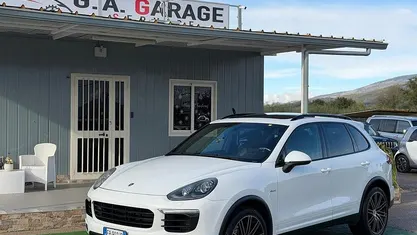 Usata Porsche Cayenne 250 CV (183 kW) 2015 Bianco SUV