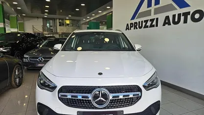 Usata Mercedes GLA200 150 CV (110 kW) 2023 Bianco SUV