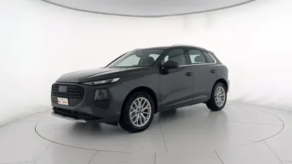 Nuova Audi Q3 Advanced Plus 150 CV (110 kW) 2026 Grigio tambora metallico SUV