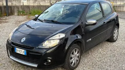 Usata Renault Clio II Dynamique 103 CV (75 kW) 2011 Nero Berlina