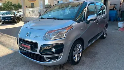 Grigio Usata 2010 Citroën C3 Picasso Exclusive Monovolume | 2499 € (Ottimo prezzo)