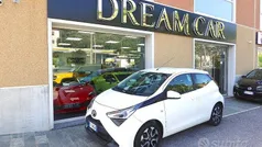 Bianco pastello Usata 2018 Toyota Aygo X-play Due volumi | 12.990 € (Buon prezzo)