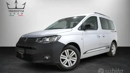 Usata VW Caddy 122 CV (89 kW) 2022 Argento Monovolume