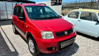 Usata Fiat Panda Climbing 54 CV (39 kW) 2008 Rosso Utilitaria