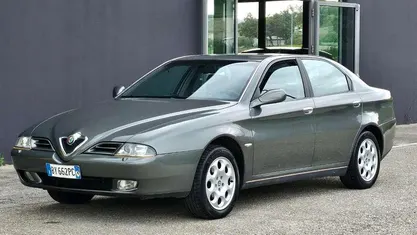 Grigio Usata 2001 Alfa Romeo 166 Progression Tre volumi | 2900 € (Buon prezzo)
