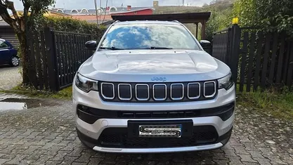 Occasion Jeep Compass Limited 131 ch (96 kW) 2022 Argent SUV