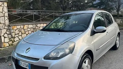 Usata Renault Clio II 75 CV (55 kW) 2009 Berlina
