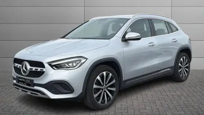 Usata Mercedes GLA200 163 CV (119 kW) 2021 Argento SUV