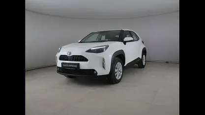 Bianco Usata 2022 Toyota Yaris Cross Active SUV | 20.400 € (Super prezzo)