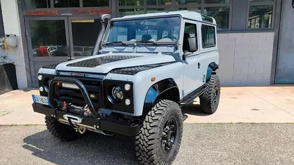 Usata Land Rover Defender 182 CV (133 kW) 1987 Utilitaria