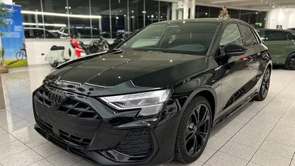 Nuova Audi A3 Sportback e-tron S-Line 150 CV (110 kW) 2025 Nero mythos Utilitaria